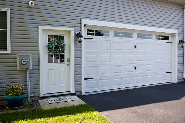 24/7 Emergency Garage Door Panel Replacement experts in Fluvanna County County, VA